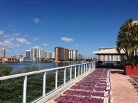 Miami Waterfront Apartments 4*