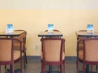 Econo Lodge Inn And Suites Fort Lauderdale 2*