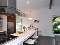 Travis Heights Modern I