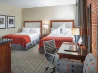 Holiday Inn Downtown 2*