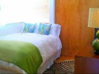 Celebrity Streamline Modern Three-Bedroom House