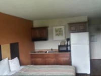 Orange Inn & Suites 2*