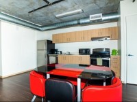 Hollywood Triumph Apartment