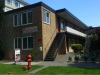 Ginosi Queen Anne Apartel