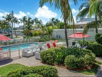 Luna Paradise by the Sea