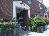 Moblat Apartments - 32nd Street