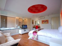 Full House Bed and Breakfast 2*