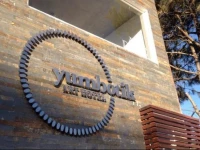 Yumbotik Art Hotel