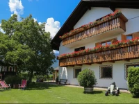 Apartments Weisshauserhof