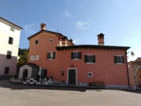 Casa Del Capitello