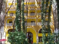 Camping Mali i Robit Hotel