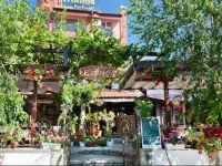 Vromos Guest House 3*