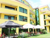 Family Hotel Eleven Moons