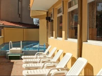 Boston Guest House and Apartment 2*