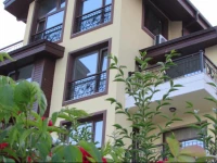 Villa Milagro Apartments