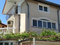 Villa Yana Guest Rooms 2*