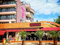 La Piazza Family Hotel