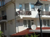 Guest House Next to the Beach