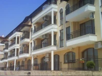 Aqua Dreams Apartment