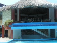 Jazmin 3 playa el agua-venezuela