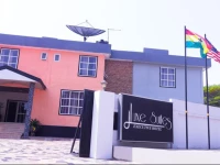 Luxe Suites Hotel 3*