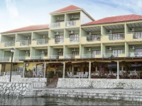 Hotel Santana Flores