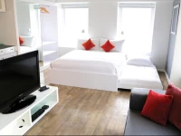 Ovolo West Kowloon 4*