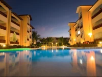 Los Flamencos Aparthotel - Breakfast Included