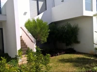 Azuri Beachfront Apartment 8