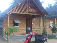 Arugambay Beach and Lagoon