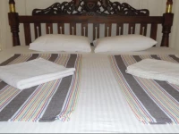 Sunshine Beach Restaurant & Rooms