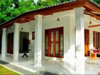 Tropical House Penideniya