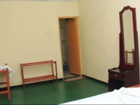 Lake Edge Holiday Inn 1*