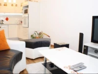 Apartment Festina Lente