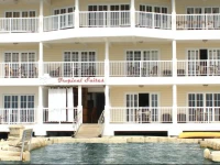 Tropical Suites Hotel