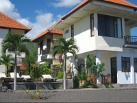 Lucky Paradise Bungalows on The Beach