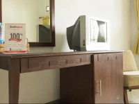 RedDoorz @ Setrasari