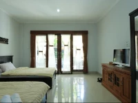 RedDoorz @ Kartika Plaza