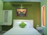 RedDoorz @ Kartika Plaza 2