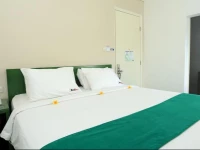 RedDoorz Near Pantai Jerman