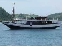 Komodo Cruise Boat
