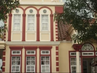 Villa Merah Kota Bunga Puncak