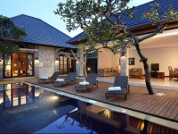 The Wolas Villas