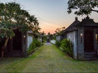 Villa Saffron Seminyak Bali