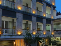 Litus Tirta Seminyak