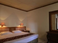 RedDoorz near Seminyak Beach