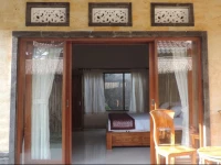 Agung Villa Kedewatan