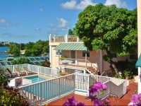 Poinsettia Villa Apartments 3*