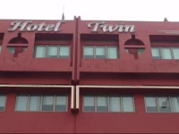 Twin Hotel