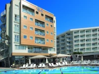 Cettia Beach Resort  4*